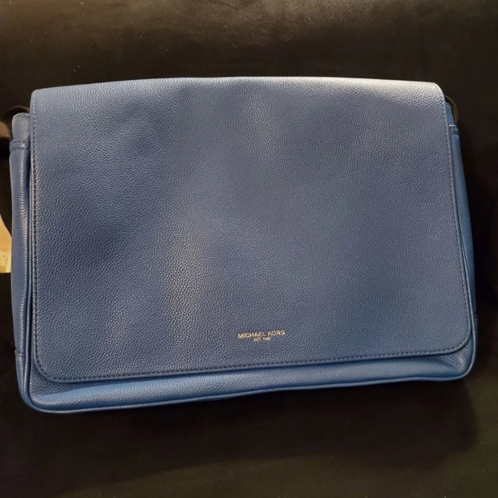 Michael Kors Messenger Leather Bag